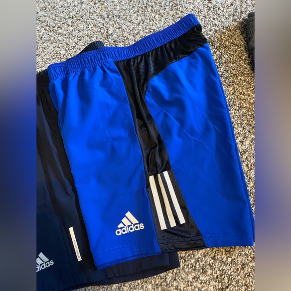 Adidas Men’s 7 inch running shorts size Medium (3 pairs) - Picture 4 of 4